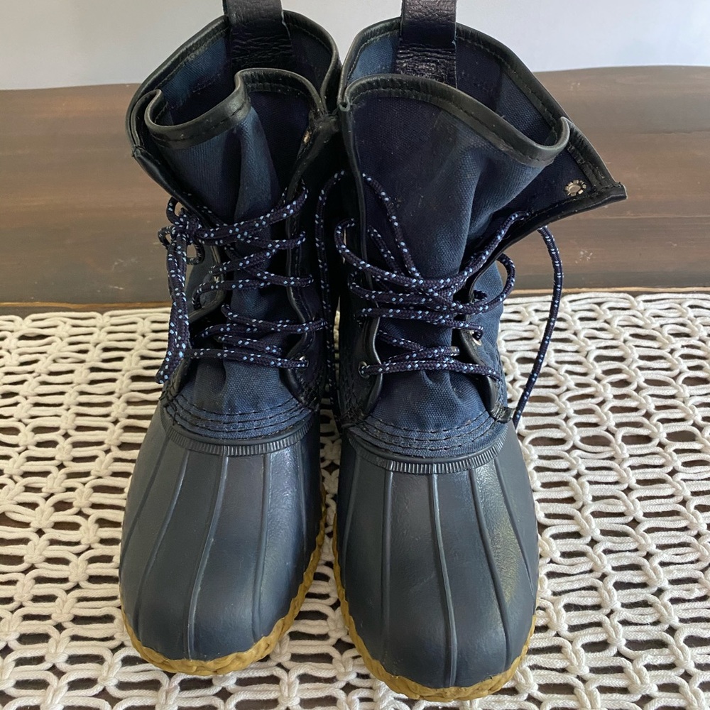 L.l. Bean navy waxed canvas duck bill boots - Picture 2 of 12